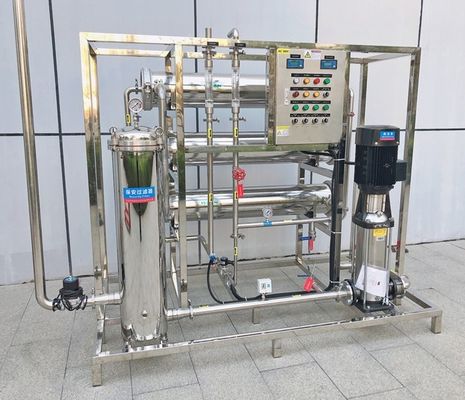 kopen Elektrische automatische controle omgekeerde osmosefiltratie-eenheid met roestvrij staal / glasvezelcomposite voor automatische waterzuivering online vervaardiging