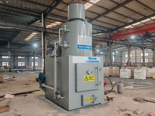 kopen Industriële afvalverbrander met een capaciteit van 50 kg tot 1 ton, temperatuurbereik van 800-1200 graden Celsius en constructie van koolstofstaal online vervaardiging