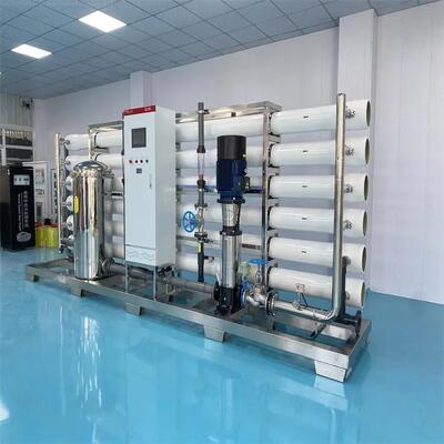 kopen 500LPH RO-waterbehandelingsapparatuur met PLC-besturing en roestvrijstalen constructie voor efficiënte waterzuivering online vervaardiging